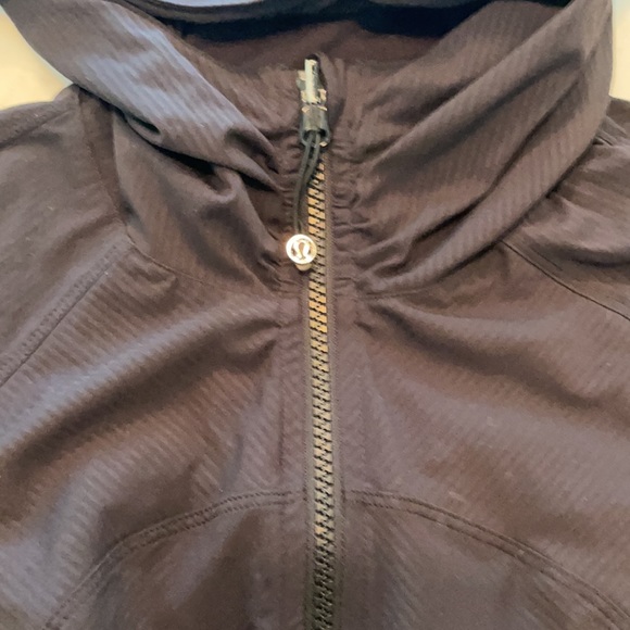 Lulu lemon hooded jacket - Picture 4 of 5